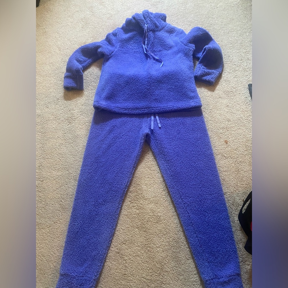 I am selling this warm and cozy pajama set